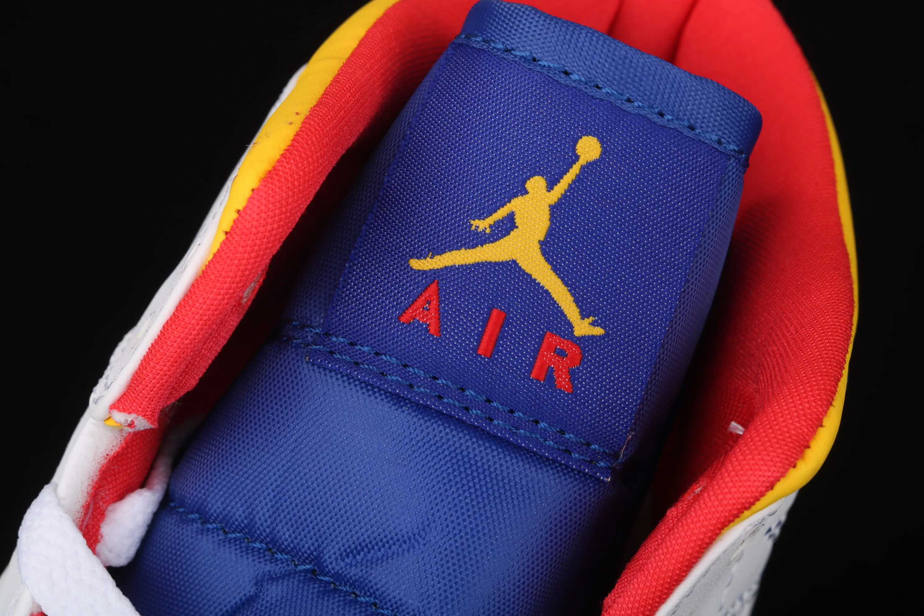 All categories Air Jordan Jordan series basketball shoes Air Jordan 1 Mid Air Jordan 1 Mid AJ1 Joe 1 mid-top white, yellow and blue color 554724-131
